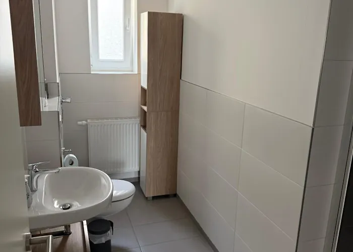 Appartamento Vollmoeblierte Im Eg Mit Balkon Und Wlan In Magdeburgo